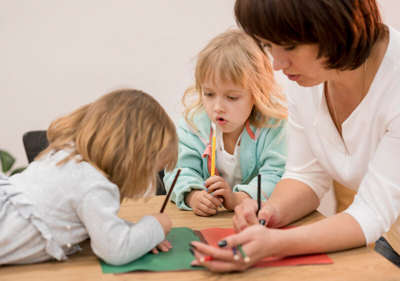 Dwujęzyczność od przedszkola – jak to wpływa na rozwój dziecka